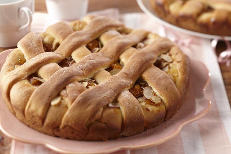 Apricot and Almond Lattice Coffee Cake